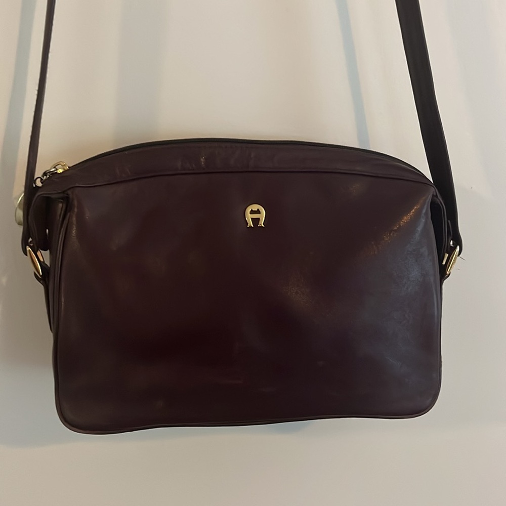 Vintage Etienne Aigner Classic Collection Purse Crossbody Dark Burgundy leather - Picture 2 of 16